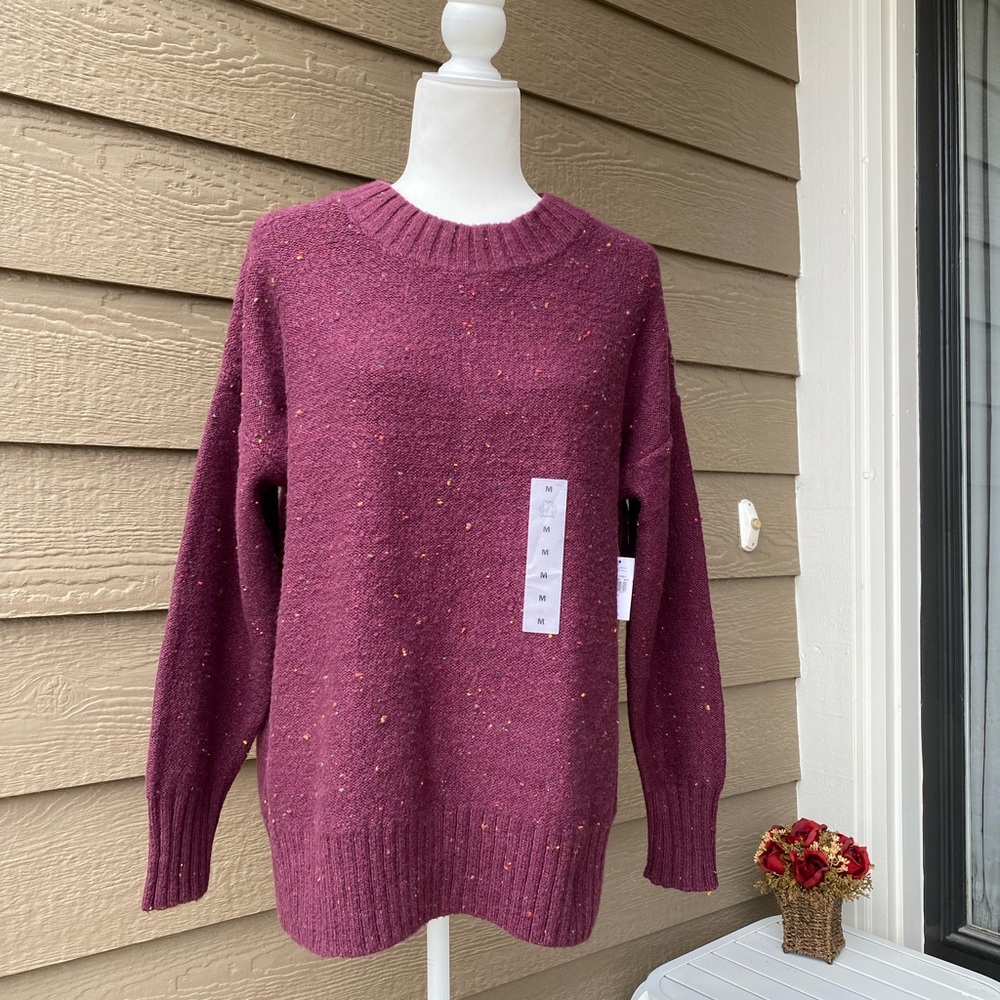 NWT! Old Navy Sweater Women’s size Medium